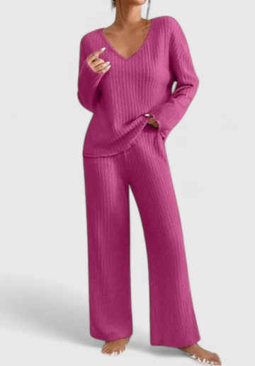 Angeline™ Comfortable Set | V-Neck Sweater and Wide-Leg Ribbed Pants