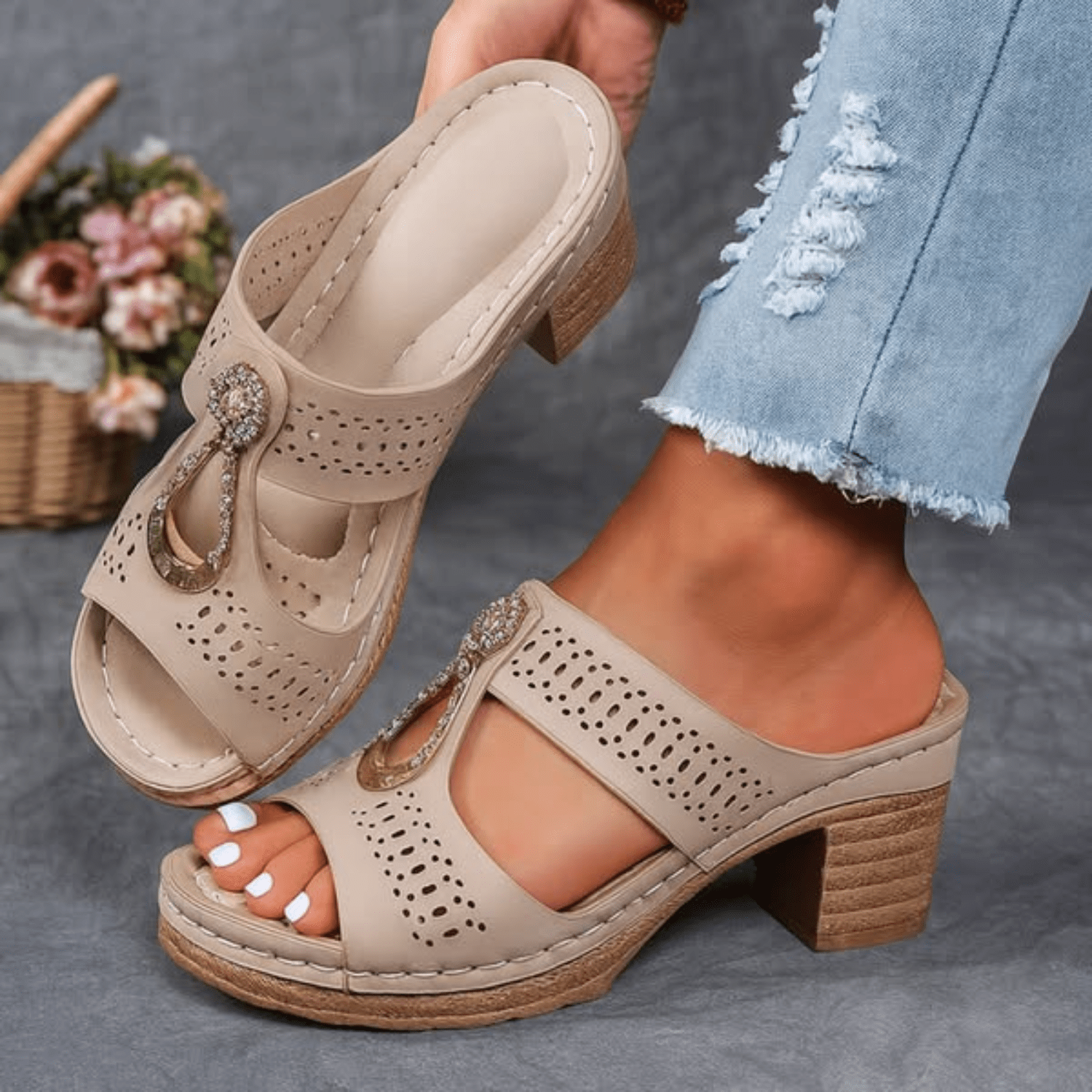 FAIITH | CHIC AND COMFORTABLE ORTHOPEDIC SANDALS